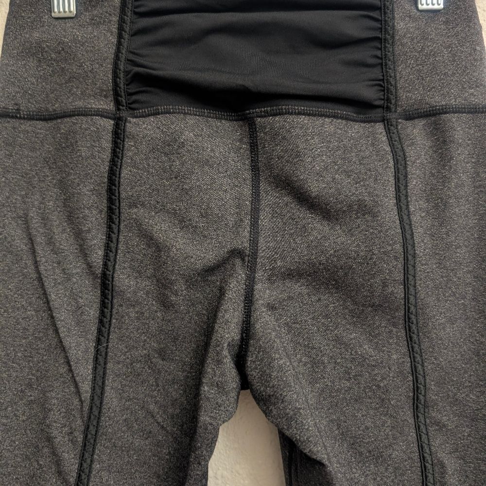 Lululemon Rehearsal Crop Leggings Heathered Black Size 6 - Picture 8 of 9